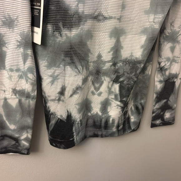Lululemon Swiftly Tech Long Sleeve 2.0 MultiDye Shibori Stripe Graphite Grey 10 - Picture 7 of 10